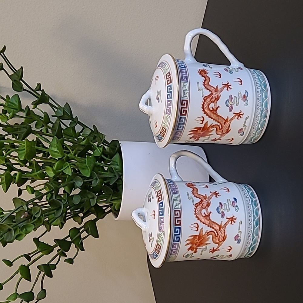Set of 2 Vintage Asian Teacups